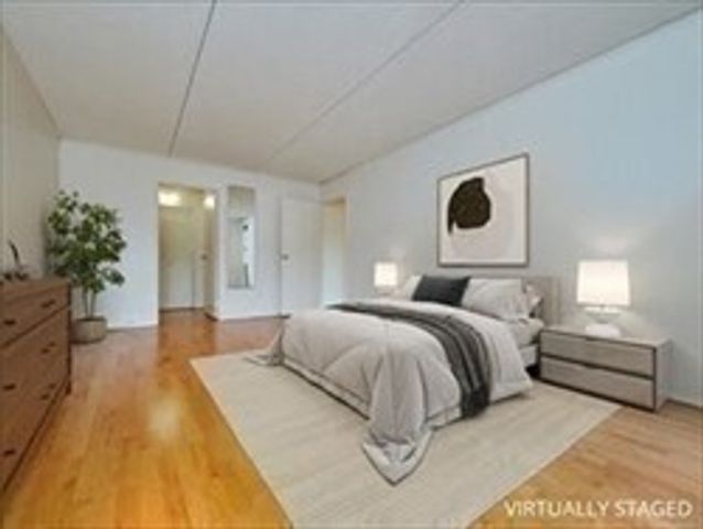 50 56 Broadlawn Park 512, Boston, MA 02132