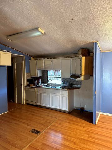 1047 John Wayne Road, Kaufman, TX 75142