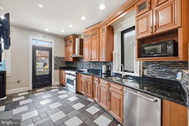 126 SEATON PL NW, Washington, DC 20001