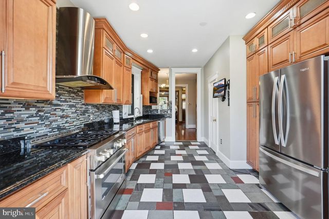 126 SEATON PL NW, Washington, DC 20001