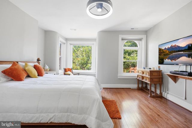 126 SEATON PL NW, Washington, DC 20001