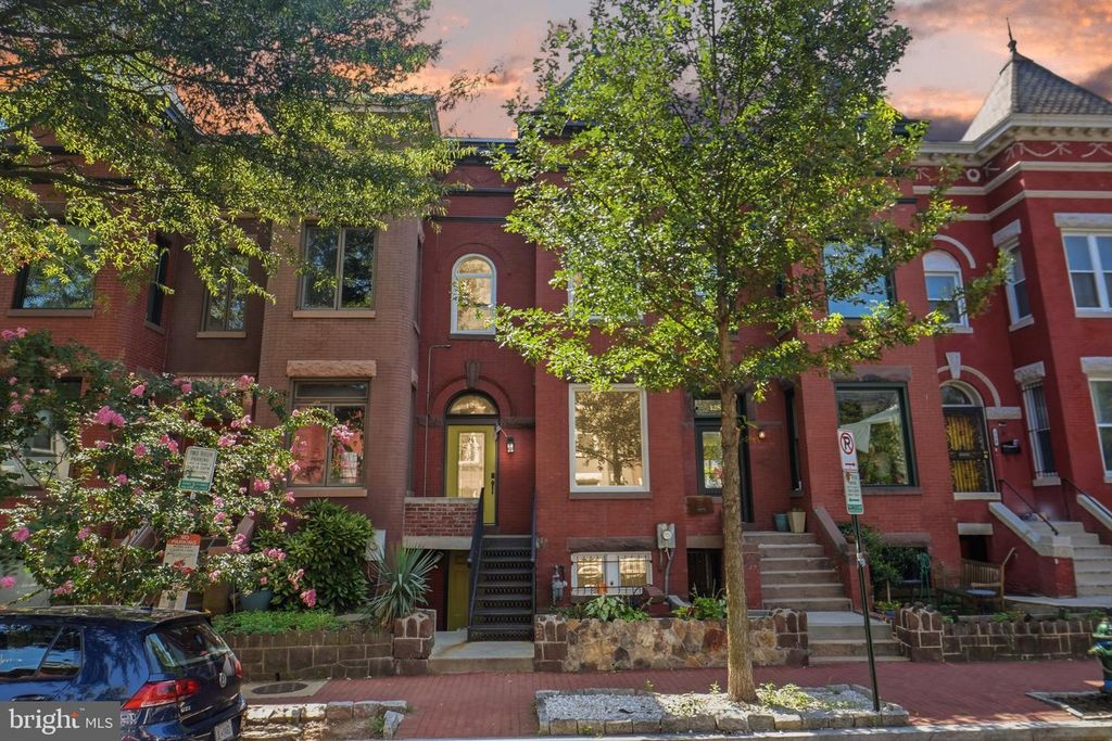 126 SEATON PL NW, Washington, DC 20001