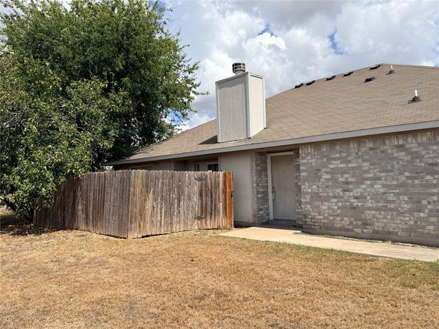 105 Axis Deer TRL A, Hutto, TX 78634