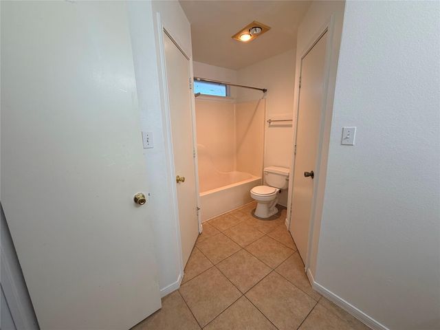 105 Axis Deer TRL A, Hutto, TX 78634