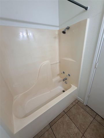 105 Axis Deer TRL A, Hutto, TX 78634
