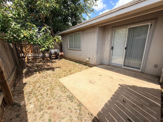 105 Axis Deer TRL A, Hutto, TX 78634