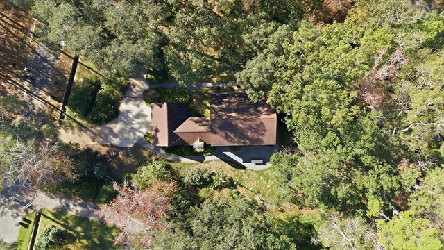 602 Middlebrooks Circle, Tallahassee, FL 32312