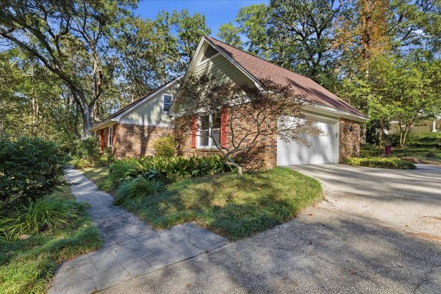 602 Middlebrooks Circle, Tallahassee, FL 32312