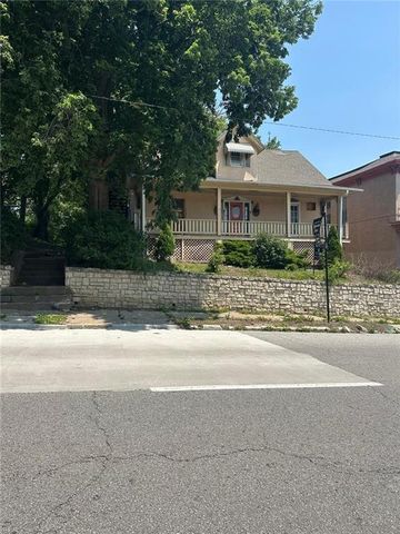 415 S 9TH Street, St Joseph, MO 64501