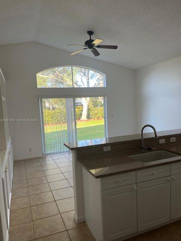 5033 Prairie Dunes Village Cir 5033, Lake Worth, FL 33463