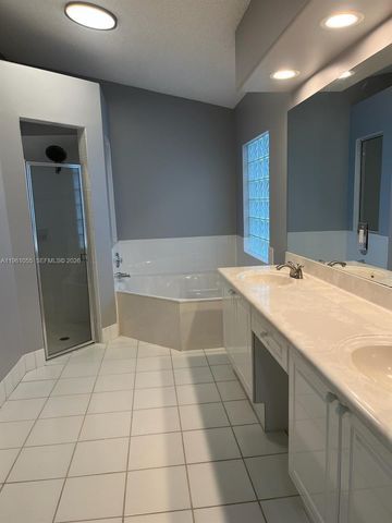 5033 Prairie Dunes Village Cir 5033, Lake Worth, FL 33463