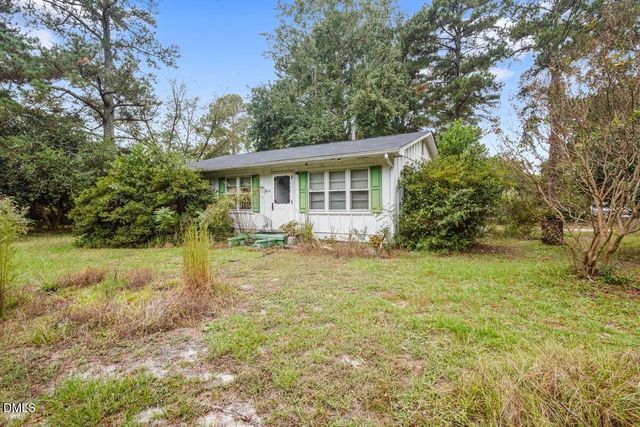2854 John Brady Road, Fayetteville, NC 28306