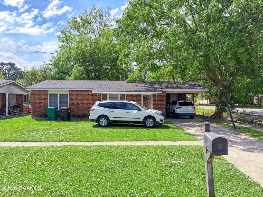 300 Doc Duhon Street, Lafayette, LA 70501