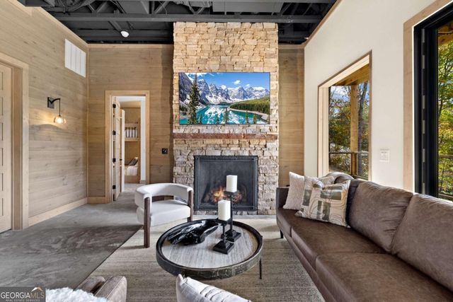 142 Sequoyah Ridge, Blue Ridge, GA 30513