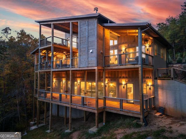 142 Sequoyah Ridge, Blue Ridge, GA 30513