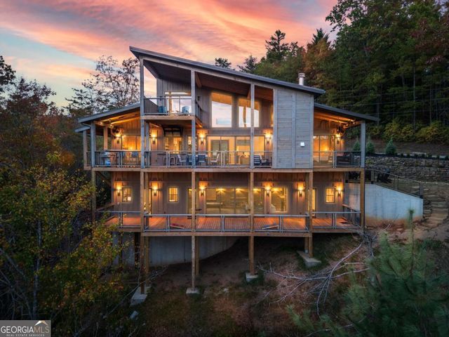 142 Sequoyah Ridge, Blue Ridge, GA 30513