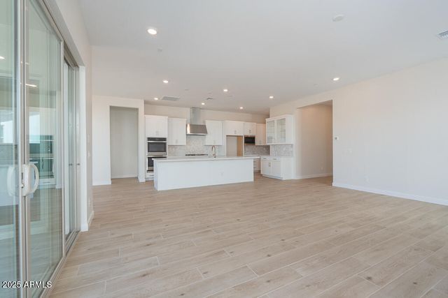 1254 E PENEDES Drive, Gilbert, AZ 85298