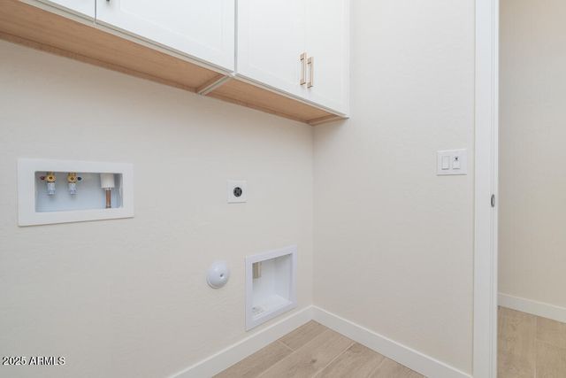 1254 E PENEDES Drive, Gilbert, AZ 85298