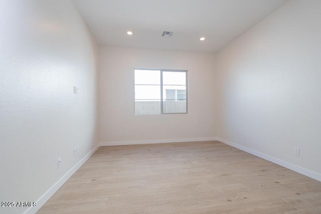 1254 E PENEDES Drive, Gilbert, AZ 85298