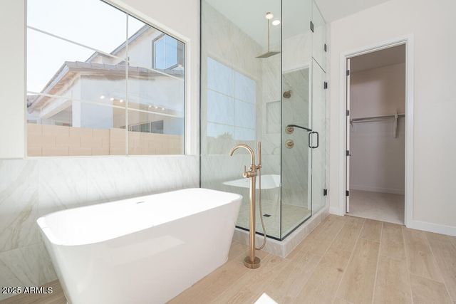 1254 E PENEDES Drive, Gilbert, AZ 85298