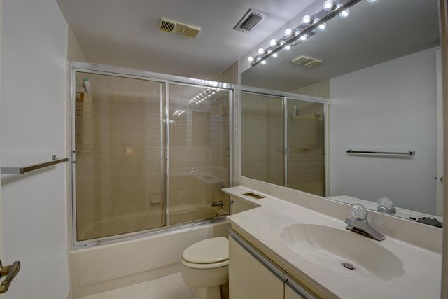 7194 Promenade Drive 202, Boca Raton, FL 33433