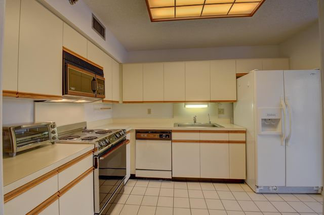 7194 Promenade Drive 202, Boca Raton, FL 33433
