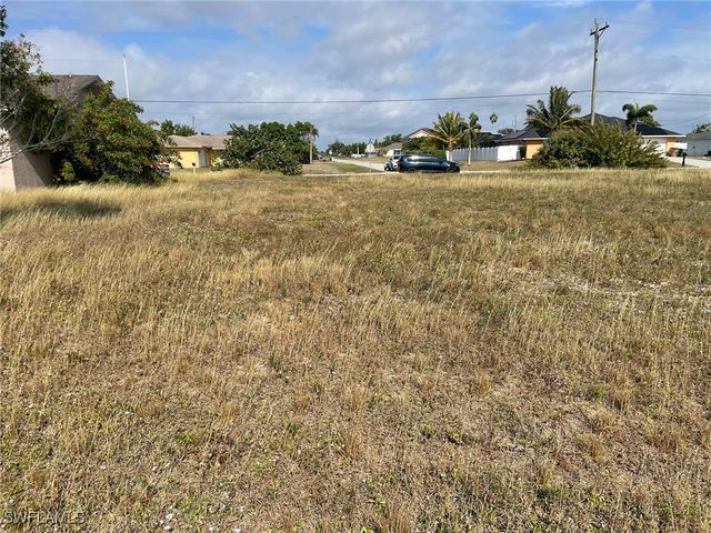 158 SW 31st TER, Cape Coral, FL 33914