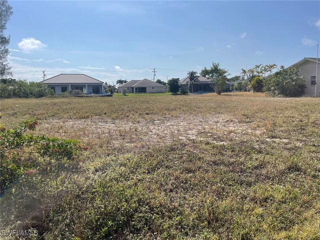 158 SW 31st TER, Cape Coral, FL 33914