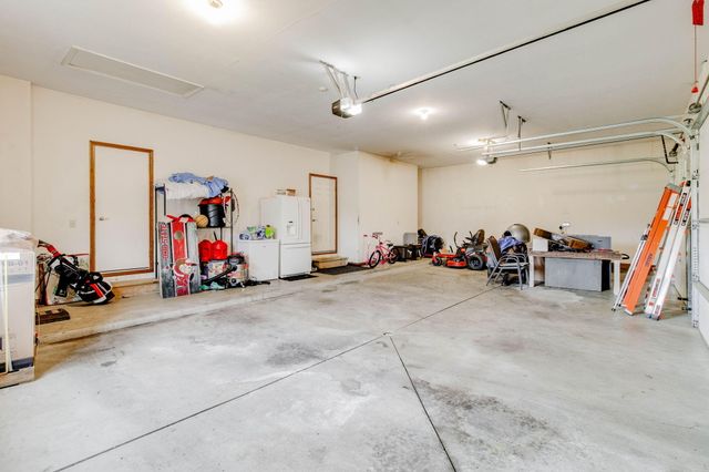 2889 Stoneybrook Drive 2889 Stoneybrook Drive, Lima, OH 45805