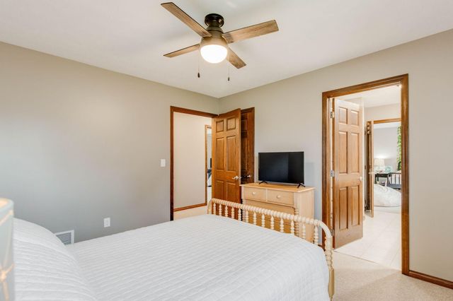 2889 Stoneybrook Drive 2889 Stoneybrook Drive, Lima, OH 45805