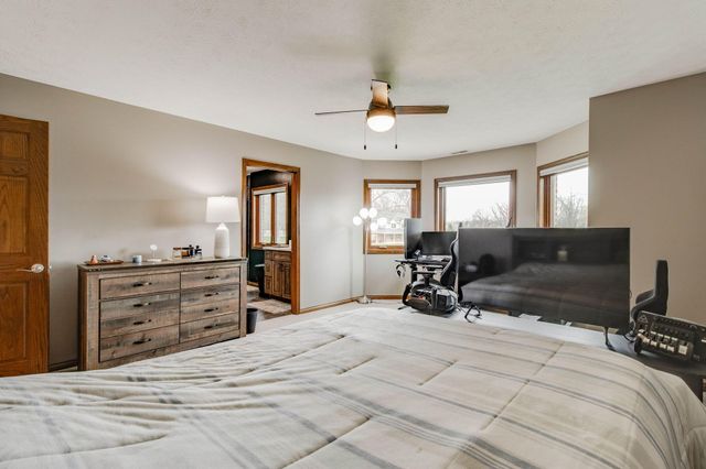 2889 Stoneybrook Drive 2889 Stoneybrook Drive, Lima, OH 45805