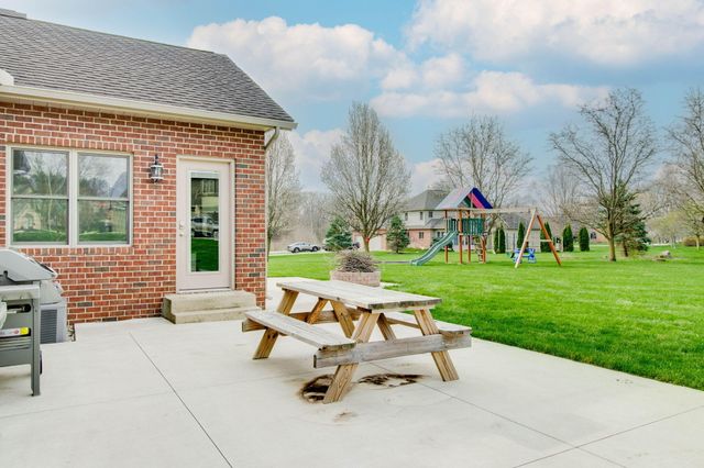 2889 Stoneybrook Drive 2889 Stoneybrook Drive, Lima, OH 45805