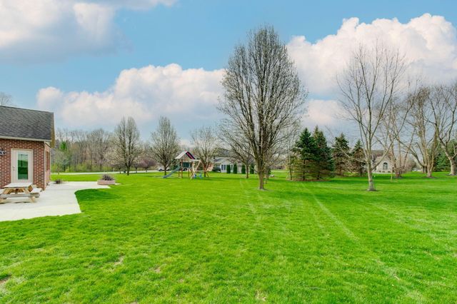 2889 Stoneybrook Drive 2889 Stoneybrook Drive, Lima, OH 45805