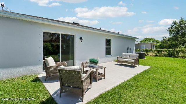 142 Fayetteville Street SW, Palm Bay, FL 32908