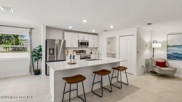 142 Fayetteville Street SW, Palm Bay, FL 32908