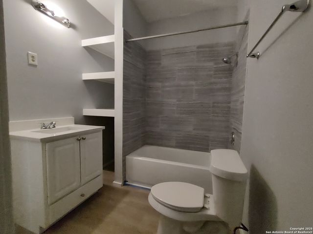 826 W Russell, San Antonio, TX 78212