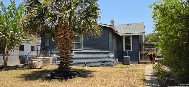 826 W Russell, San Antonio, TX 78212