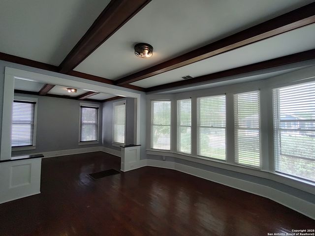 826 W Russell, San Antonio, TX 78212