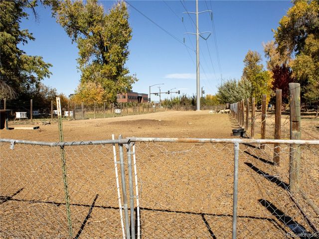 162 FarmMuseum Lane, Loveland, CO 80537