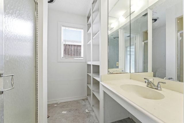 5443 Queensloch Drive, Houston, TX 77096