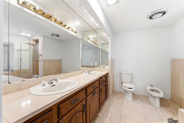 5443 Queensloch Drive, Houston, TX 77096