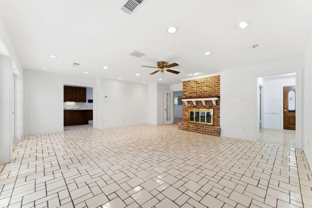 5443 Queensloch Drive, Houston, TX 77096