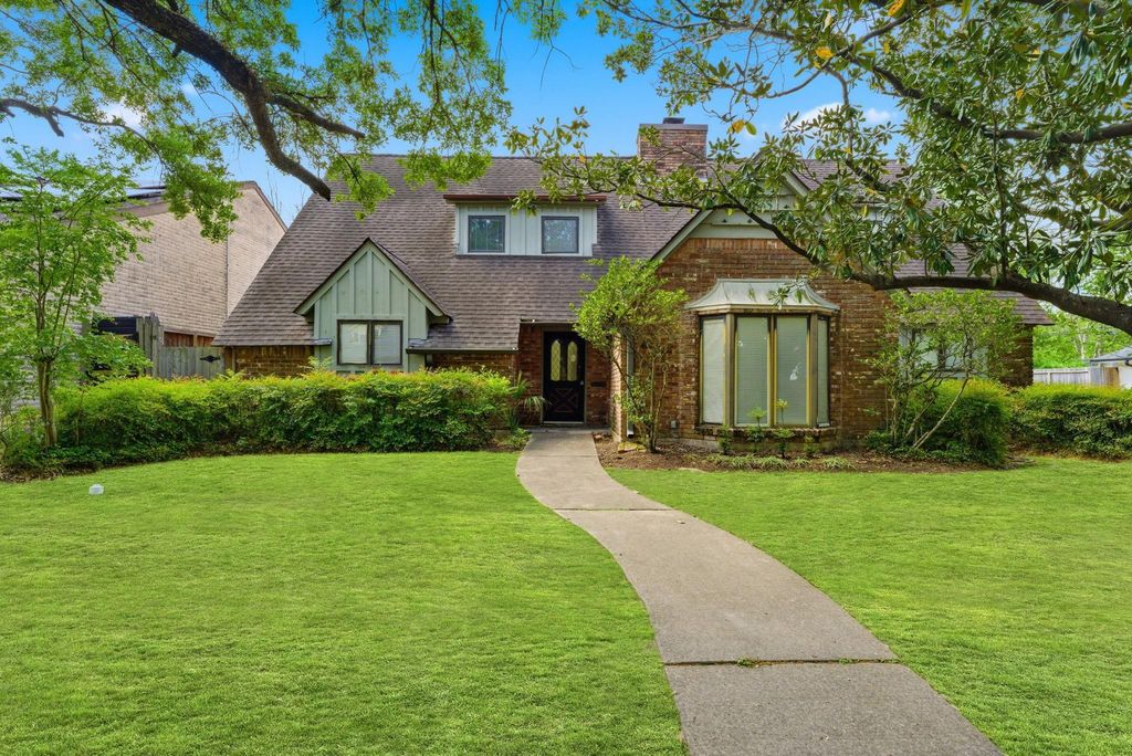 5443 Queensloch Drive, Houston, TX 77096