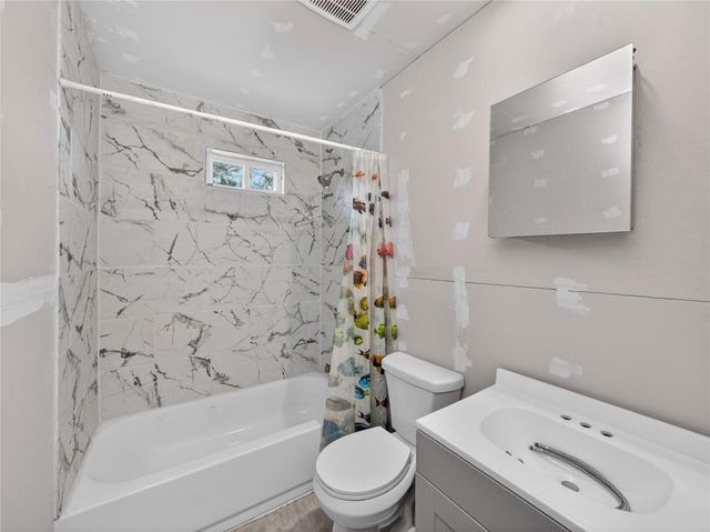 2705 Cory LN, Spicewood, TX 78669