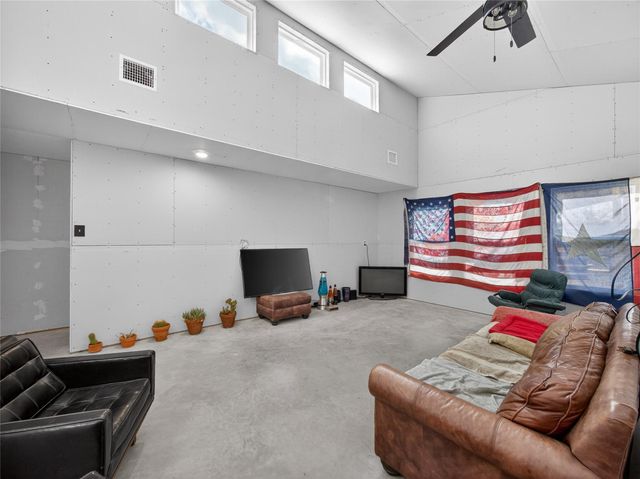 2705 Cory LN, Spicewood, TX 78669