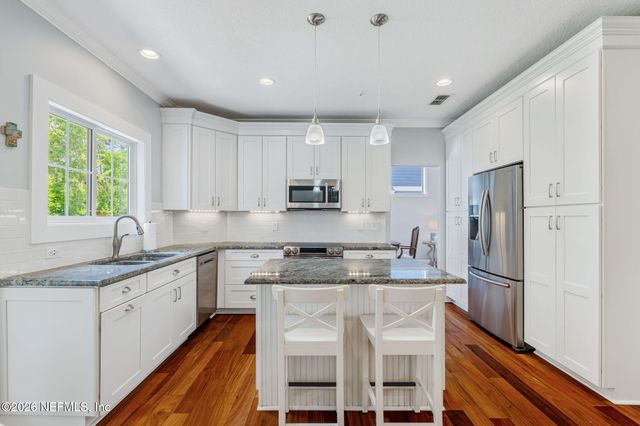 33 MONTEREY Street, Ponte Vedra Beach, FL 32082