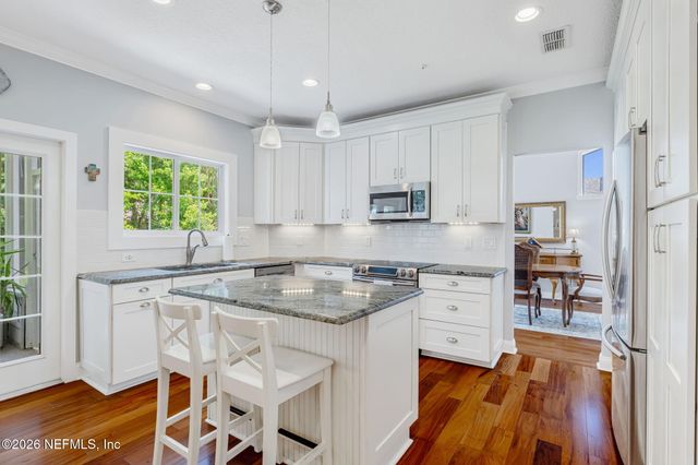 33 MONTEREY Street, Ponte Vedra Beach, FL 32082