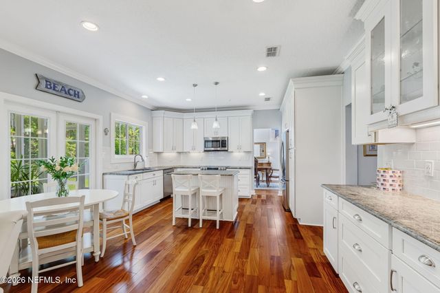 33 MONTEREY Street, Ponte Vedra Beach, FL 32082