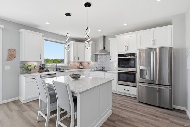5306 Greyson Heights Drive, Auburn, IN 46706