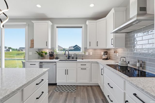5306 Greyson Heights Drive, Auburn, IN 46706